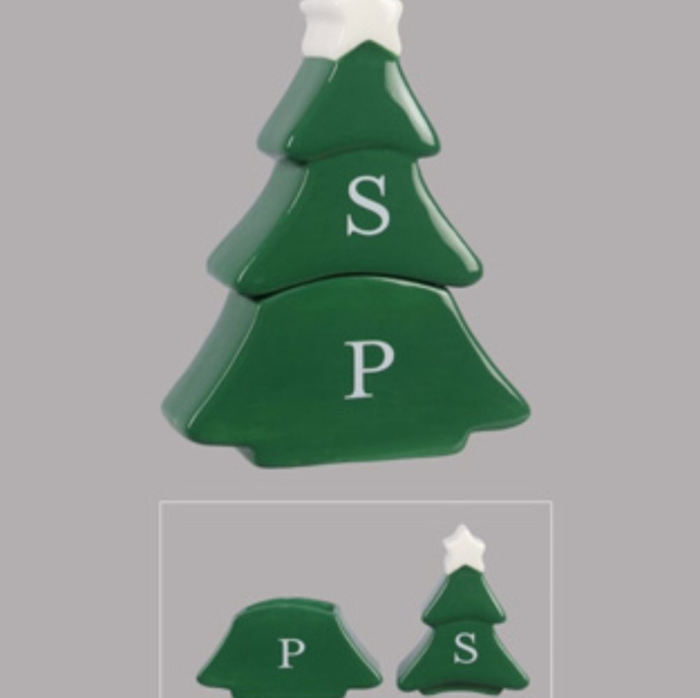 Christmas tree salt and pepper shakers